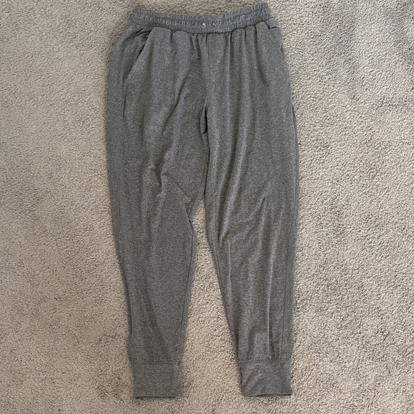 Classic Perfect Game Gray Men's Joggers in Medium - Picture 1 of 6